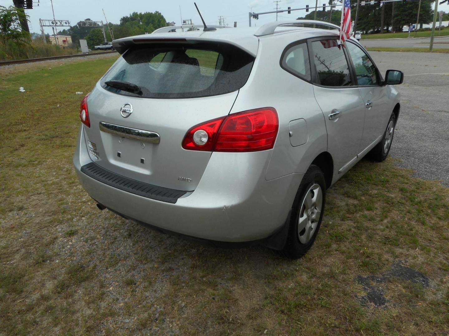 2014 Gray Nissan Rogue (JN8AS5MV4EW) , located at 2553 Airline Blvd, Portsmouth, VA, 23701, (757) 488-8331, 36.813889, -76.357597 - ***VEHICLE TERMS*** Down Payment: $999 Weekly Payment: $100 APR: 23.9% Repayment Terms: 42 Months *** CALL ELIZABETH SMITH - DIRECTOR OF MARKETING @ 757-488-8331 TO SCHEDULE YOUR APPOINTMENT TODAY AND GET PRE-APPROVED RIGHT OVER THE PHONE*** - Photo#5